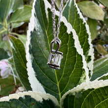 Load image into Gallery viewer, 14kw princess cut moissanite pendant
