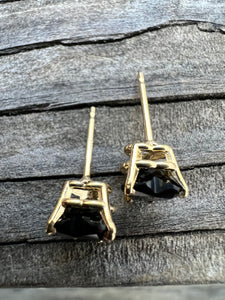 14ky black onyx heart earrings