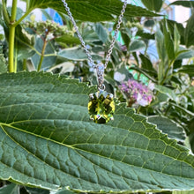 Load image into Gallery viewer, 14kw peridot and diamond pendant