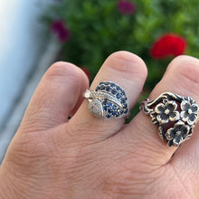 Load image into Gallery viewer, 14kw sapphire + diamond ring