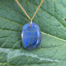 Load image into Gallery viewer, 14k faceted labradorite slab pendant