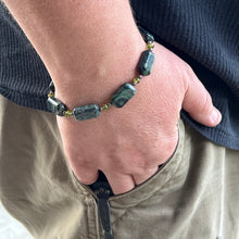 Load image into Gallery viewer, Silver serpentine and peridot bracelet