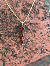 Load image into Gallery viewer, 14ky 3 garnet pendant