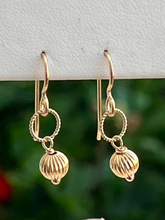 Load image into Gallery viewer, 14k GF bead earrings