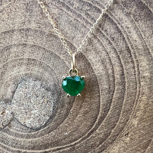 14ky emerald heart necklace