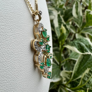 14ky emerald and diamond pendant